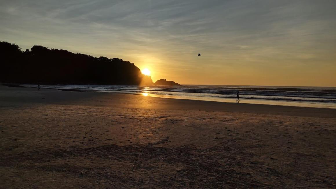 Apartamento Ubatuba - Praia Grande - 250M Da Praia Eksteriør bilde