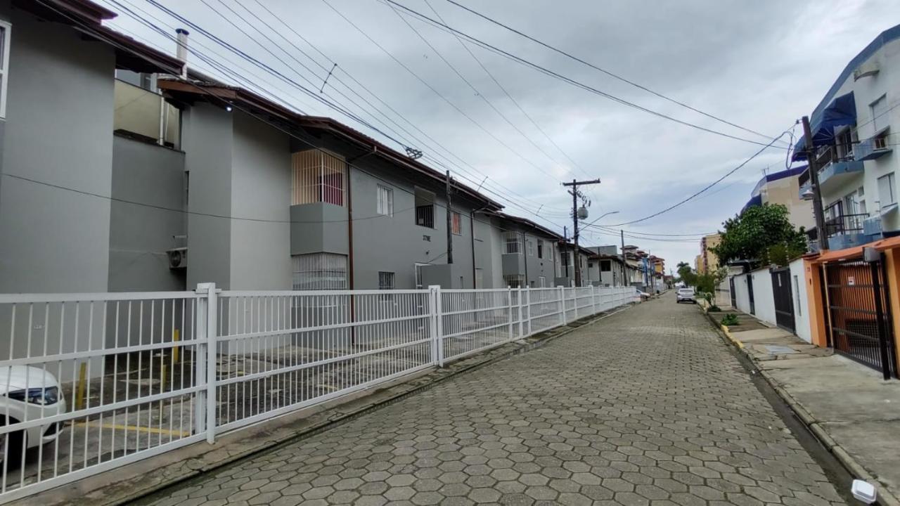 Apartamento Ubatuba - Praia Grande - 250M Da Praia Eksteriør bilde